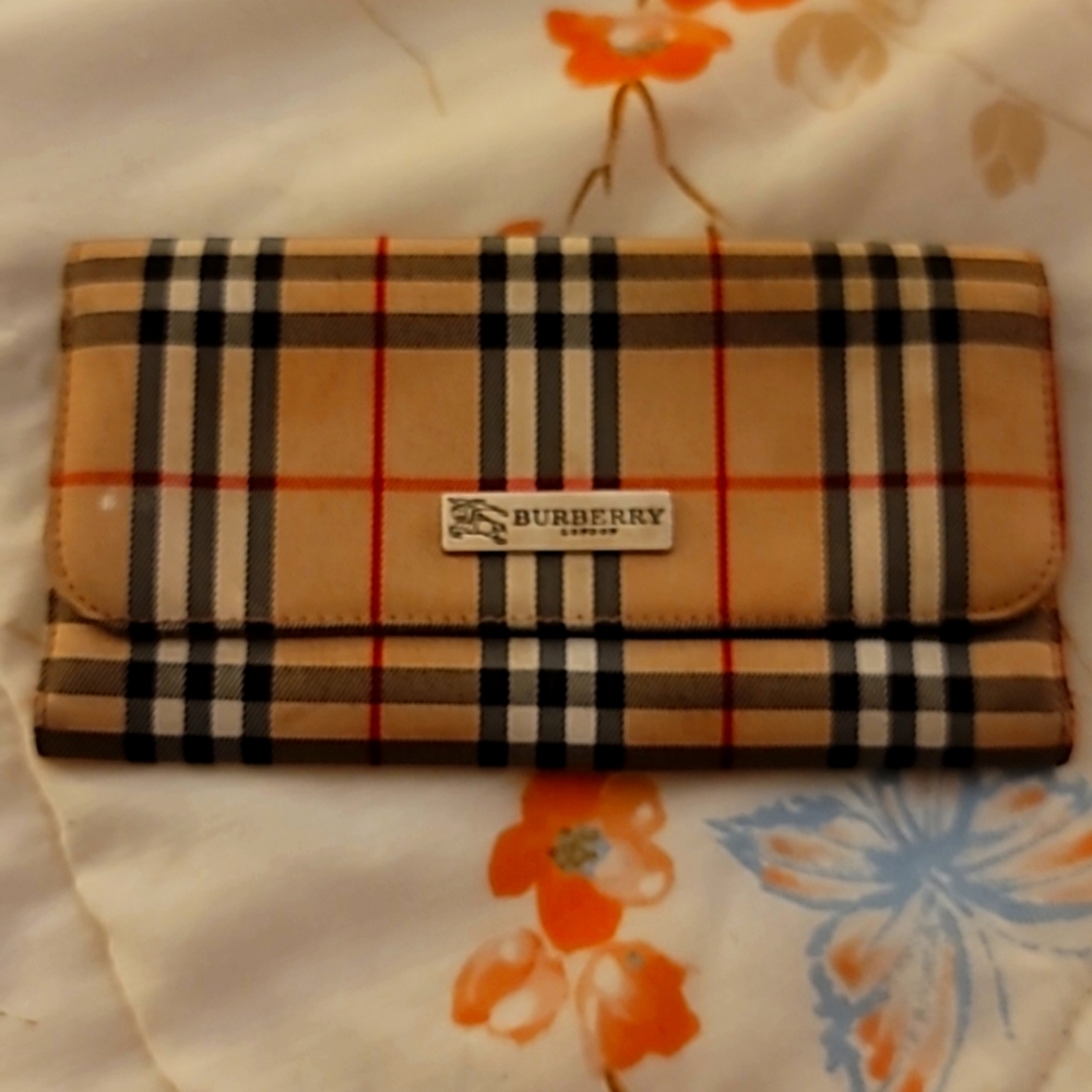 Authentic vintage Burberry clutch